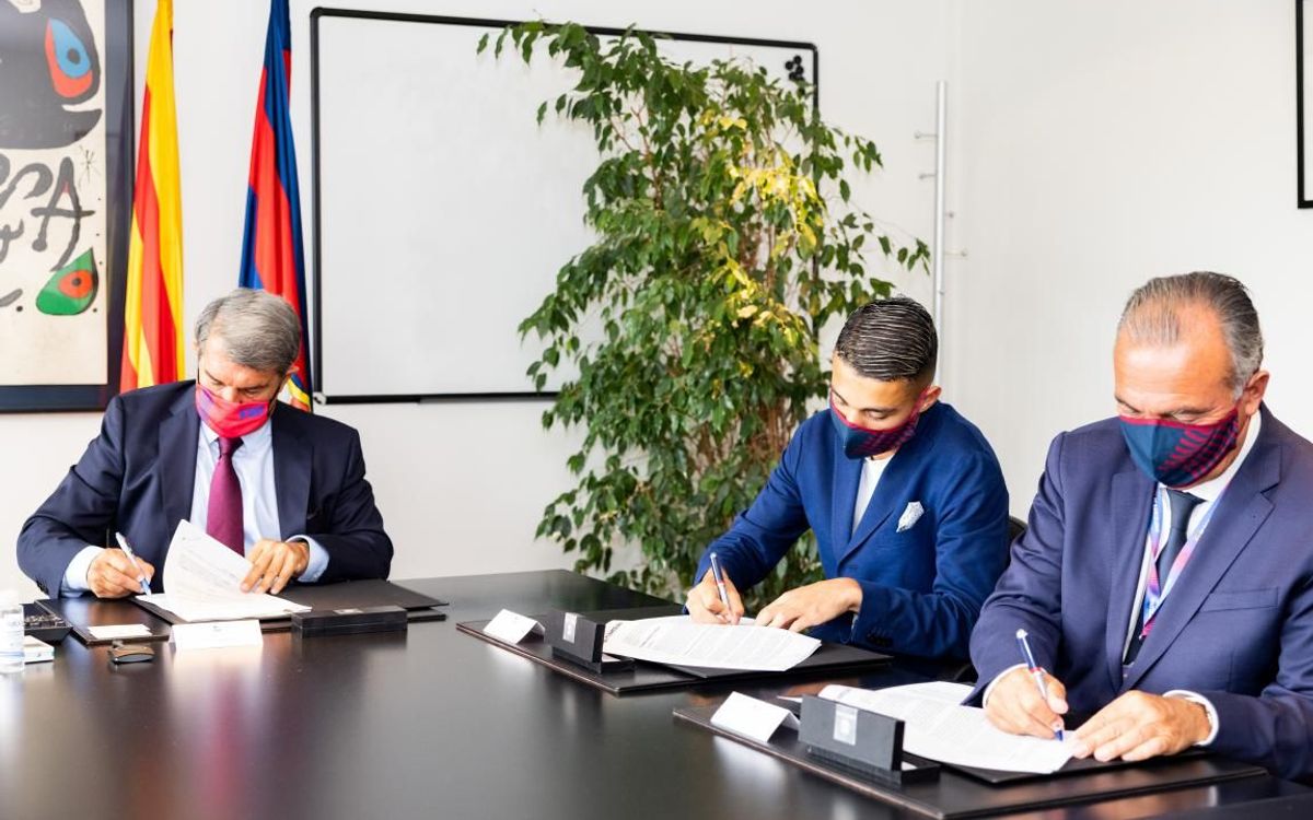 Zyrtare: Barcelona rikthen talentin francez, ia rrëmben Parisit pa asnjë shpenzim