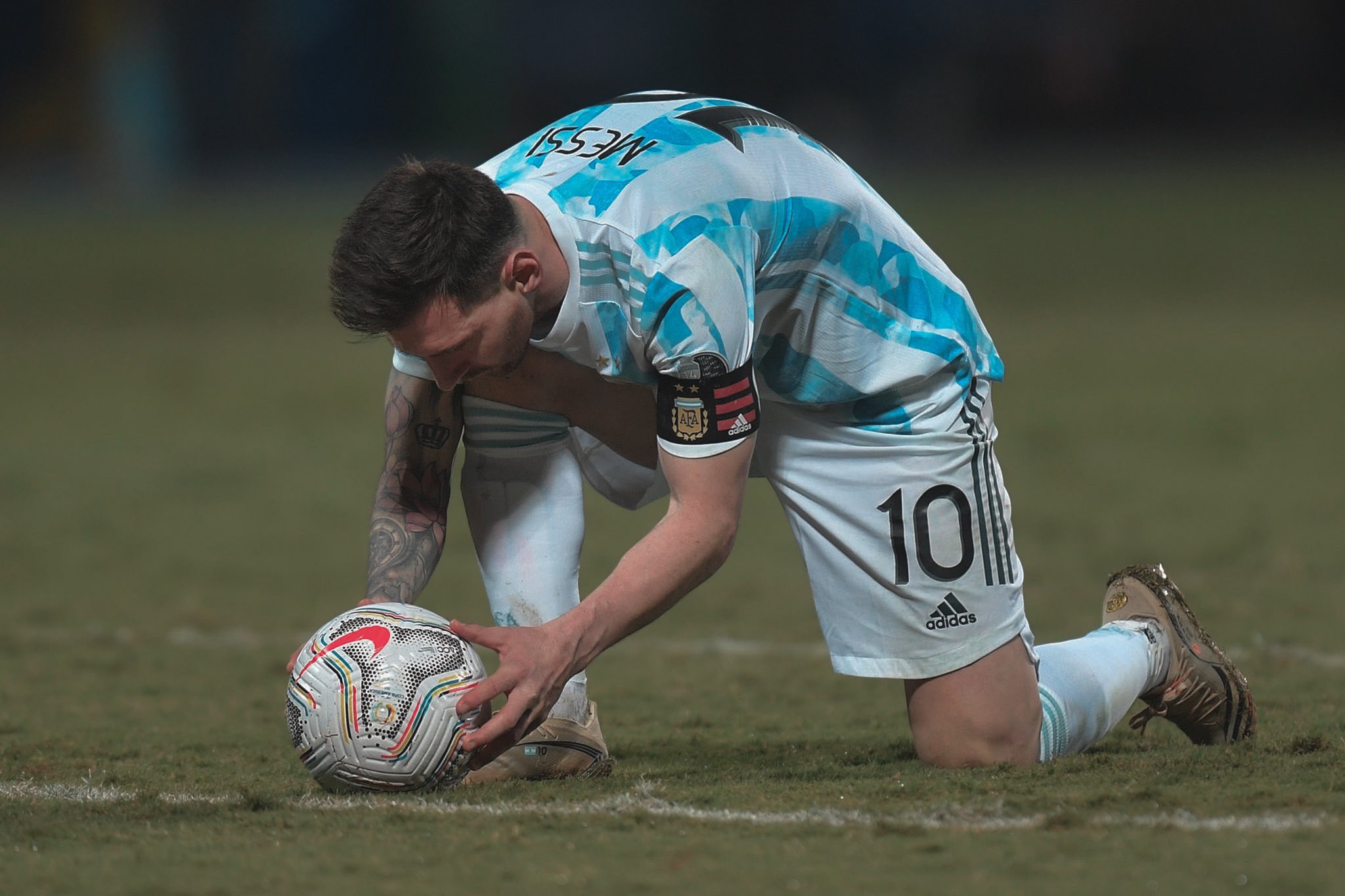 VIDEO/ Messi bën kaos në Miami, fansat e “shtypin” kur del nga restoranti