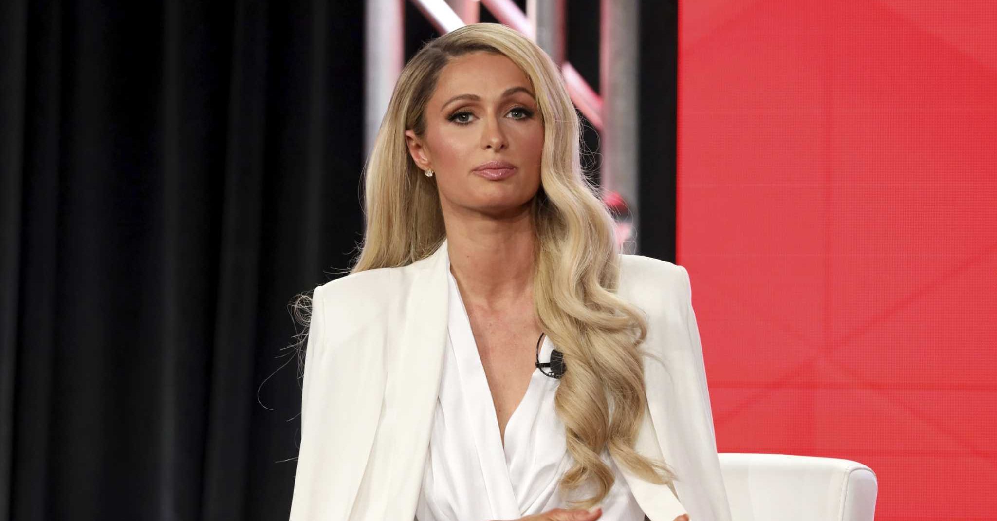 Paris Hilton reagon ndaj spekulimeve se është në pritje të fëmijës së parë