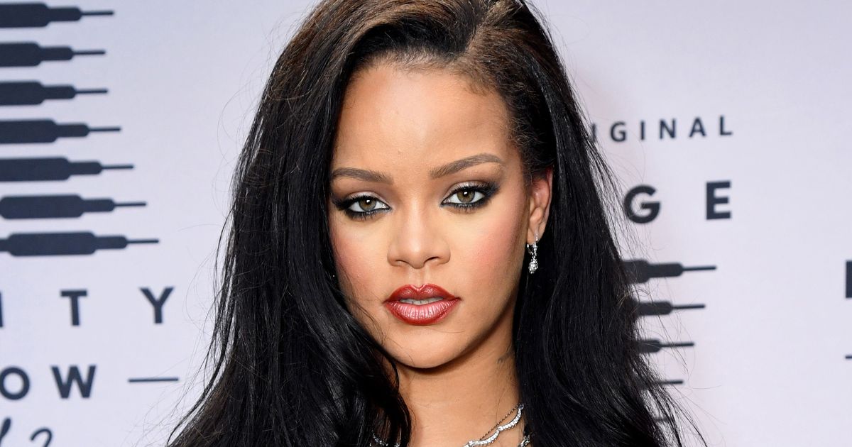 FOTO/ Vetëm Rihanna mund të vishet kështu për të blerë perime