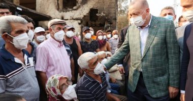 “Shpërndan frikë e panik për zjarret”, Turqia nis hetimet për hashtagun “HelpTurkey” në mediat sociale