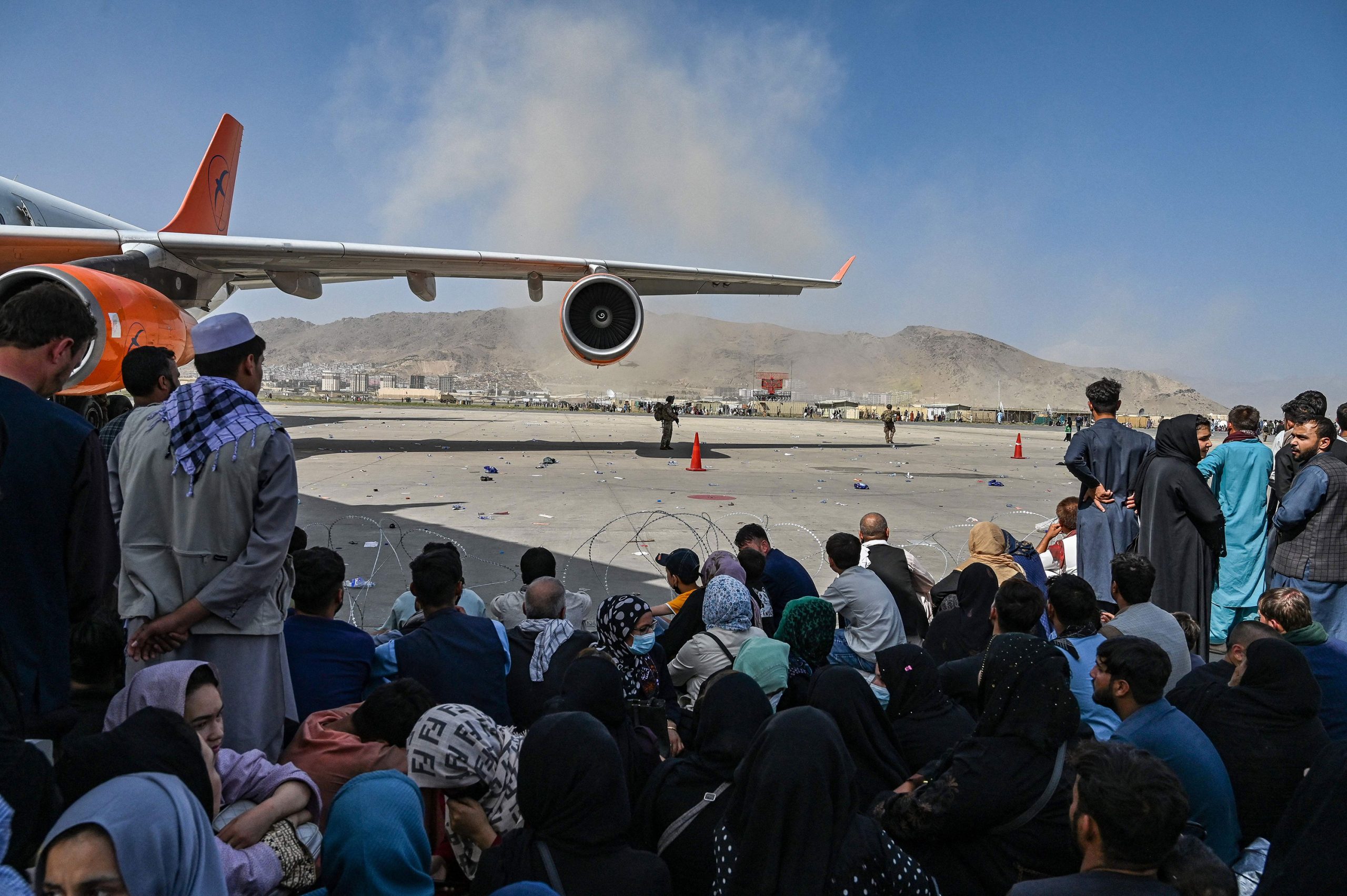 “Mendova se ky është fundi dhe do të vdes,” studentja afgane tregon përvojën në aeroportin e Kabulit