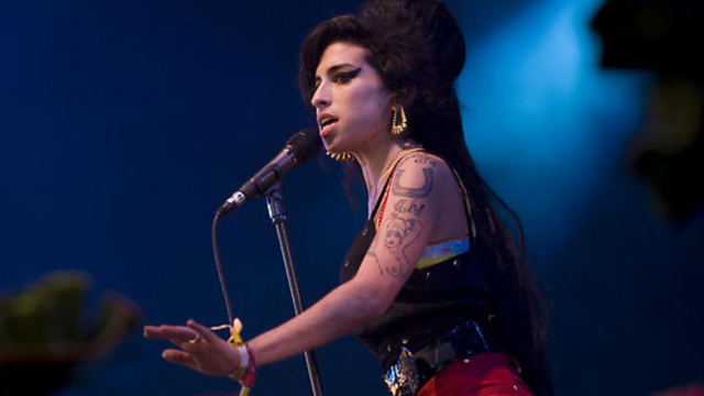 Amy Winehouse: Katër të vërteta për jetën e saj të jashtëzakonshme