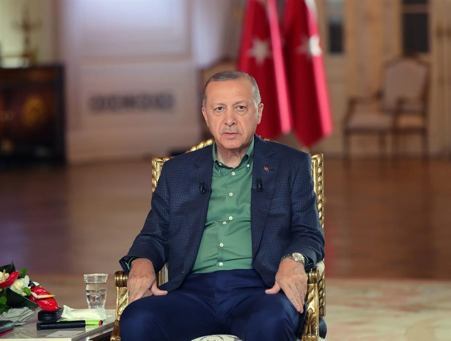 Erdogan: Zjarret në pyje kërcënim global si pandemia, inteligjenca turke po heton shkaqet