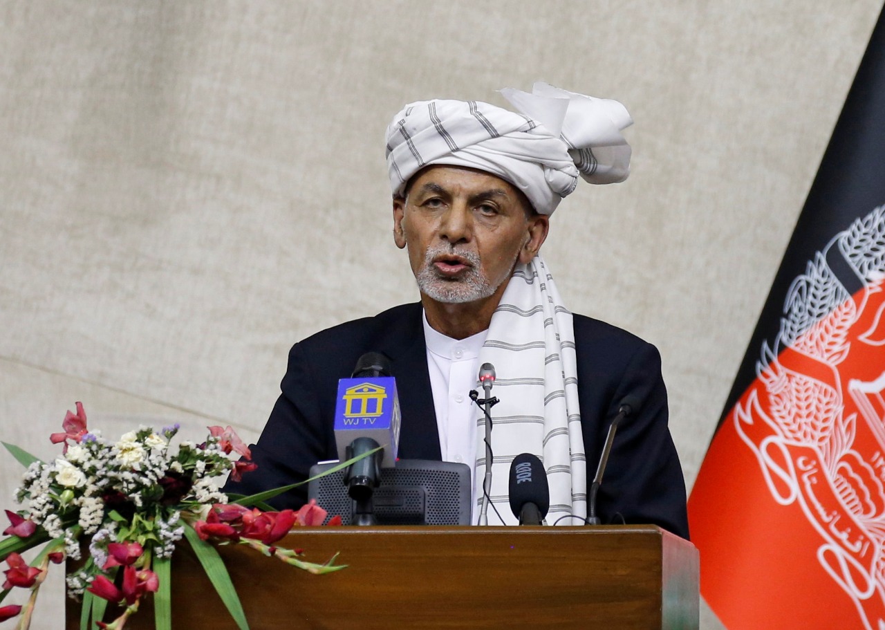 U arratis nga vendi, afganët kërkojnë arrestimin e ish-presidentit Ghani