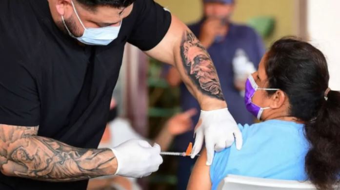 SHBA, në vjeshtë mund të fillojë aplikimi i dozës së tretë të vaksinës Covid