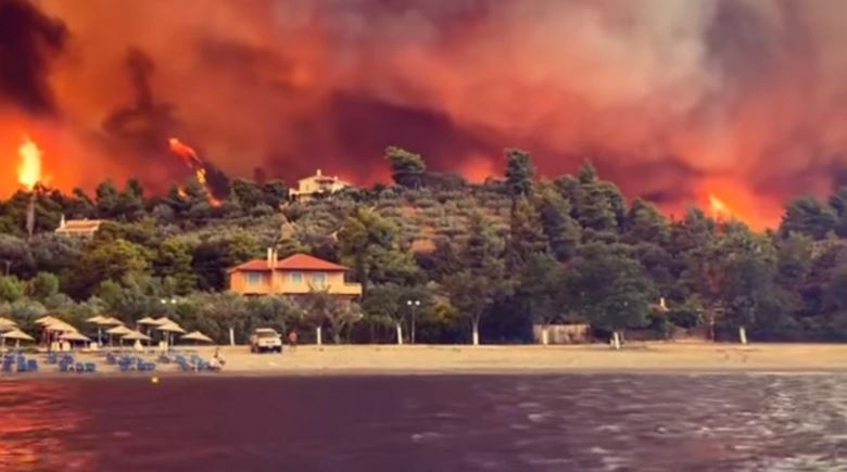 Flakë të frikshme në Greqi, autoritetet: Ditët e ardhshme do të jenë më të vështira, apel banorëve