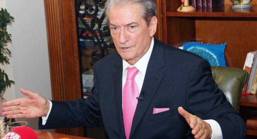 Sali Berisha announces a press conference