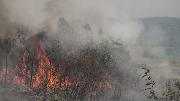 Katër vatra zjarri aktive në Maqedoninë e Veriut