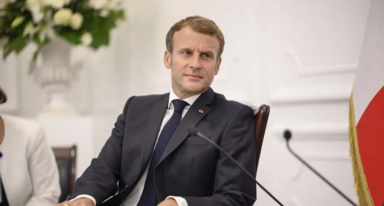 Macron: Duhet të tregohemi vigjilentë, Shteti Islamik mbetet një kërcënim