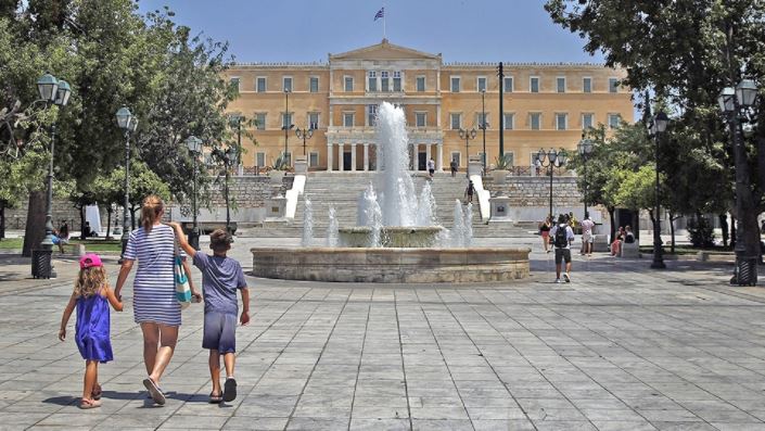 Mbi 3600 raste me COVID në 24 orët e fundit në Greqi, shënohen 22 viktima