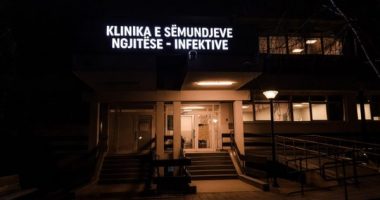 Mjeku: Jemi në fillim të valës së katërt, virusi mund të ashpërsohet edhe më shumë