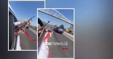 VIDEO/ Krushqit nxjerrin kallashin dhe zbrazin karikatorin në mes të autostradës në Laç