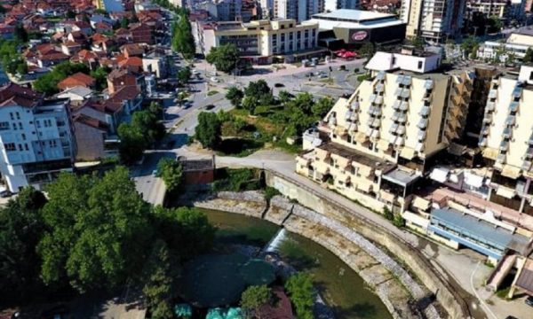 Tragjike në Gjakovë, babë e bijë humbin jetën nga koronavirusi