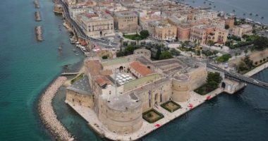 Njihuni me qytetin mes dy deteve