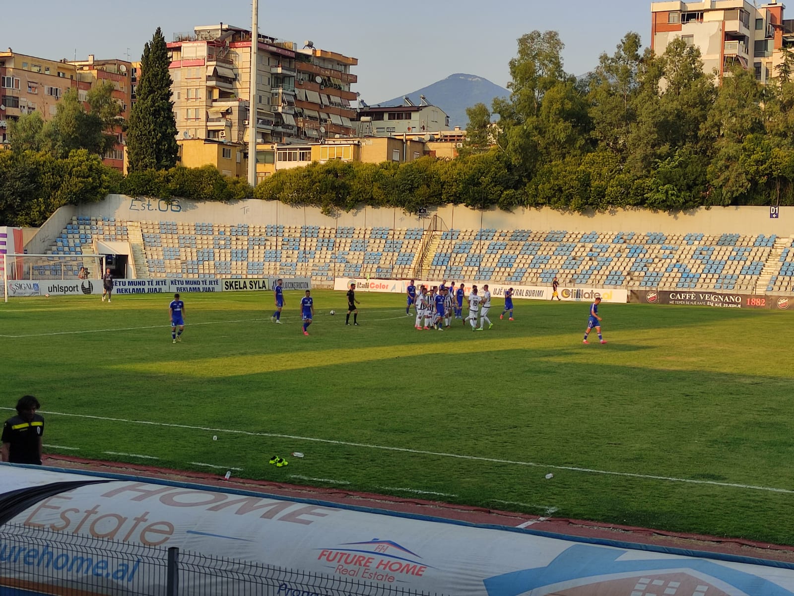 VIDEO/ Miqësore me VAR, Laçi likujdon Korabin në “Selman Stermasi”