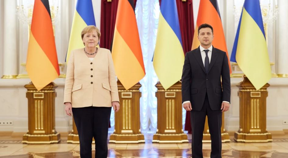 Merkel në Kiev: Gazi natyror nuk duhet të shndërrohet kurrë në “armë gjeopolitike”