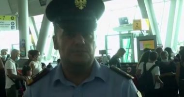 Sezoni turistik, 100 mijë persona më shumë se në 2019-ën, policia shton masat në Rinas