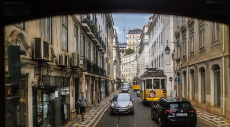 70 % e qytetarëve të vaksinuar, Portugalia lehtëson disa nga masat kundër Covid