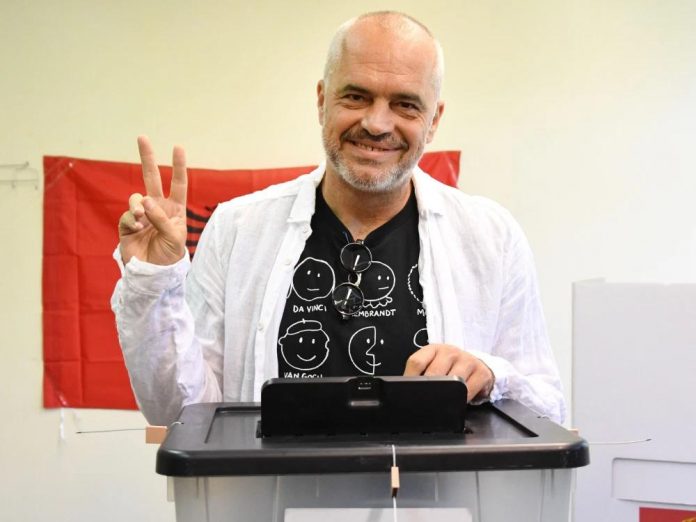 “Foreign Policy”: Edi Rama ndërton ura për në Europë ose askund tjetër