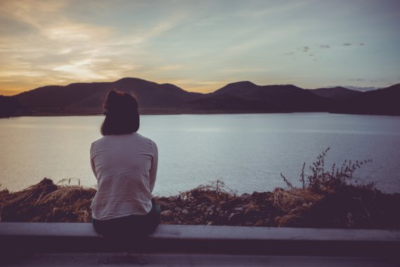 4 shenja që tregojnë se vuani nga vetmia