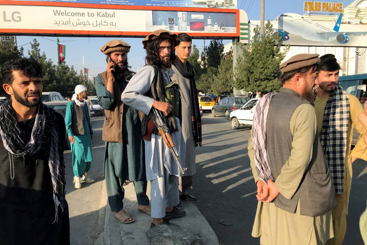 Luftëtarët talebanë nisin të mbledhin armët nga civilët: S’kanë nevojë për to