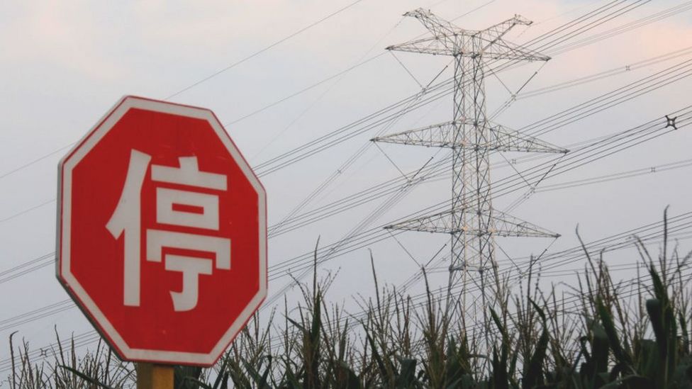 Ndërprerje të shpeshta të energjisë në Kinë, çfarë po ndodh?