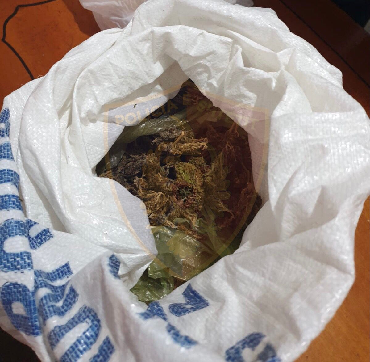 Kapet me një thes me kanabis, arrestohet i riu në Vlorë