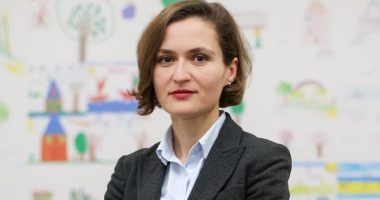 Ish-ministrja e Arsimit: Rektorë dhe dekanë në universitete kanë vjedhur tezat e doktoraturave