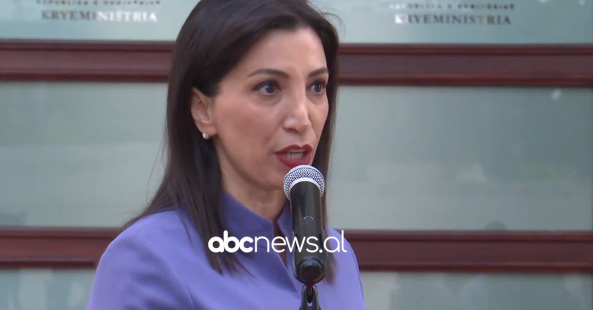 “Lapsusi” i ministres Kushi: 78% e shkollave mësim me turne
