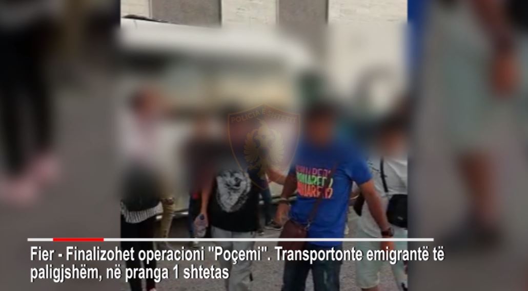 Transportonte 11 emigrantë me furgon, arrestohet 47-vjeçari në Fier