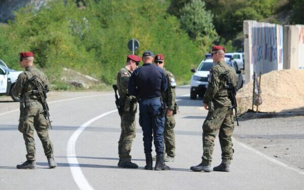 Situata në veri, KFOR vijon patrullimet në Bërnjak dhe Jarinjë