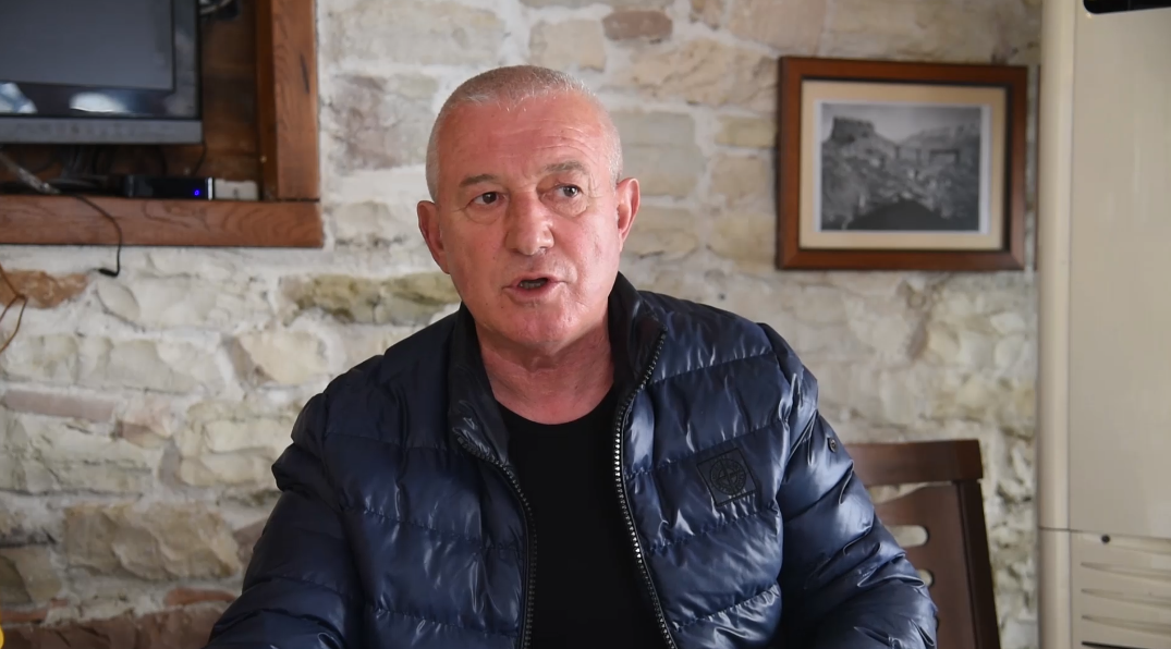 Po drekonte me disa miq, trajneri i Luftëtarit pëson atak kardiak dhe ndërron jetë