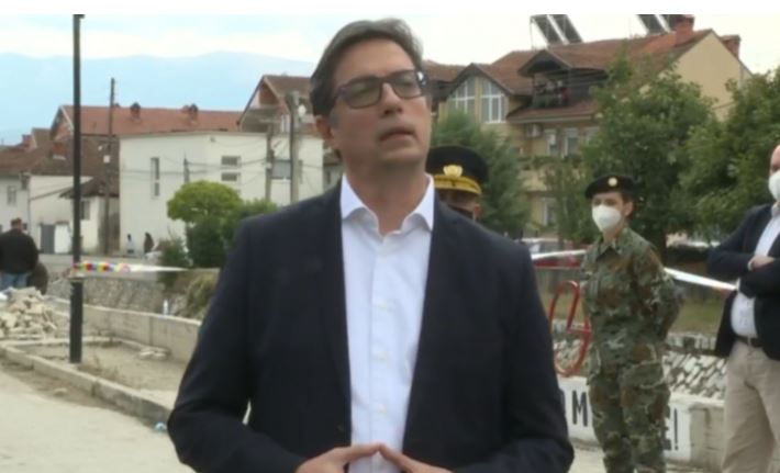 Zjarri në Tetovë, Pendarovski: Nuk ka ndonjë të dhënë se zjarri është vënë me qëllim