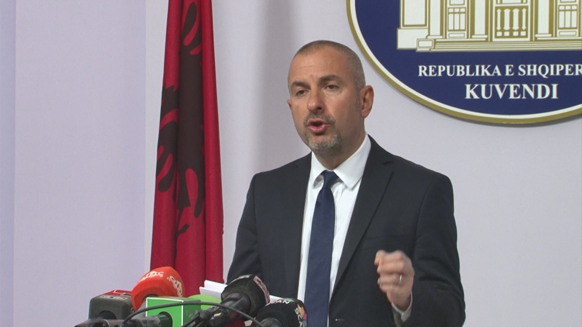 Ervin Bushati emërohet në krye të Postës Shqiptare