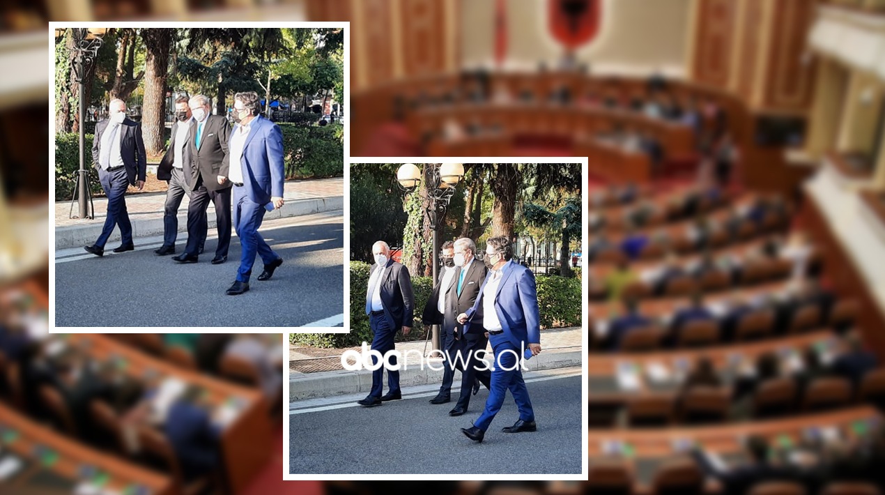 Mbërrin Berisha në Kuvend, pritet nga Paloka, Shehu dhe Noka