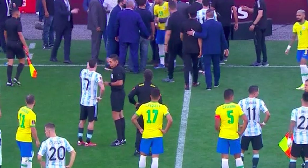 Zyrtare: Argjentina e Brazili nuk ngjiten më në fushë, pezullohet ndeshja