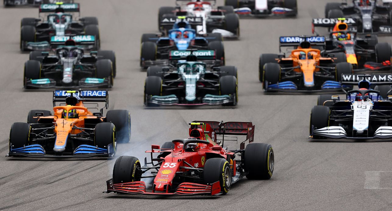 Hamilton arrin 100 fitore në karrierë, Verstappen spektakolar në Rusi