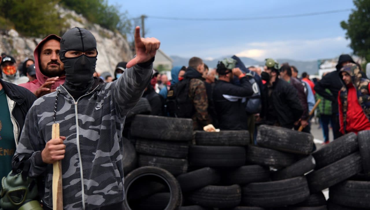 Aromë e luftrave të ’90, ish-ministrat e Jashtëm të rajonit, apel NATO-s dhe BE-së pas përplasjeve në Malin e Zi