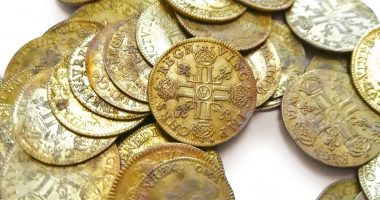 Ndërtuesit francezë zbulojnë një sasi prej 239 monedha ari me vlerë deri në 356 mijë dollarë