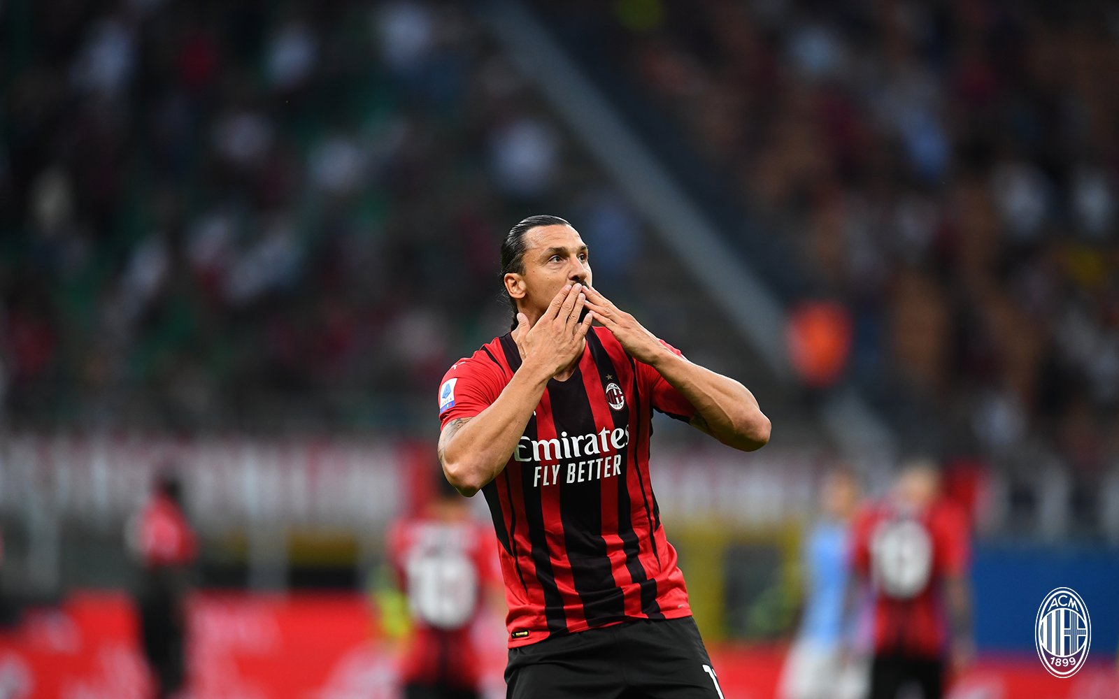 Zlatan Ibrahimoviç pritet titullar për Milan pas 5 muajsh