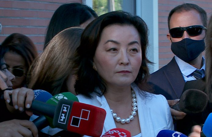 Yuri Kim pas takimit me Bashën: Nga SHBA direkt në PD, demokracia është një parti opozitare që “lulëzon”