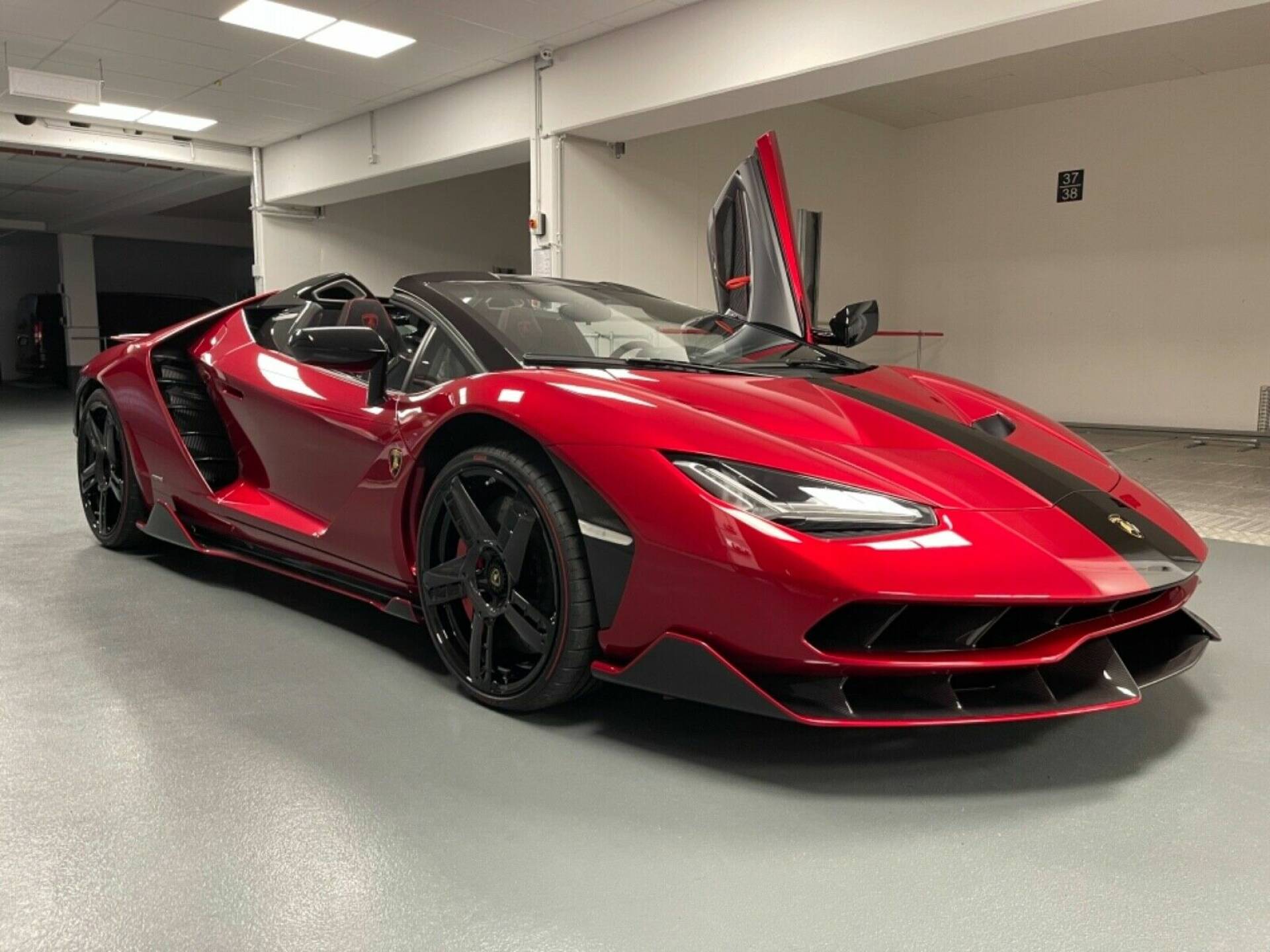 5 milionë euro për një Lamborghini Centenario Roadster