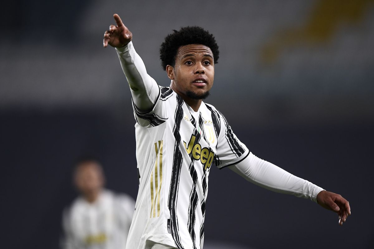 Juventusi e paralajmëroi të gjejë “shtëpi” të re, McKennie drejt Premier League