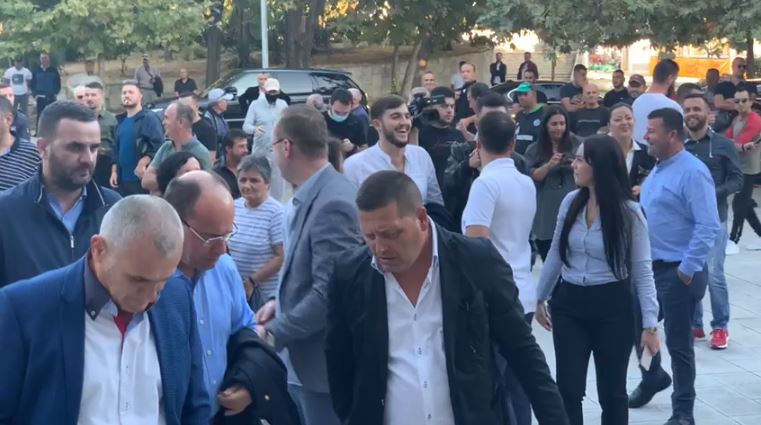 Berisha zbret sot në Vlorë për takimin e 3 të “Foltores”, kush janë demokratët që e presin