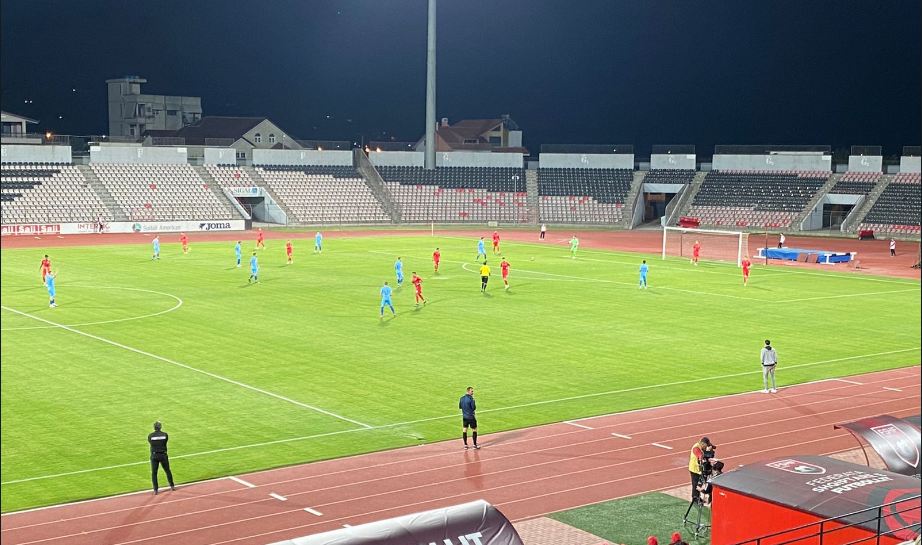 VIDEO/ Spektakël e emocione në Elbasan, Vllaznia e Partizani e mbyllin me barazim