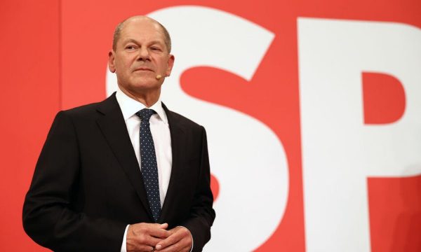 Scholz tregon se me cilat parti synon ta formojë qeverinë