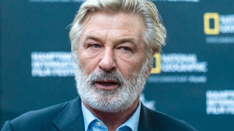 Vrasja në xhirime, Alec Baldwin flet për herë të parë publikisht: Ajo ishte shoqja ime