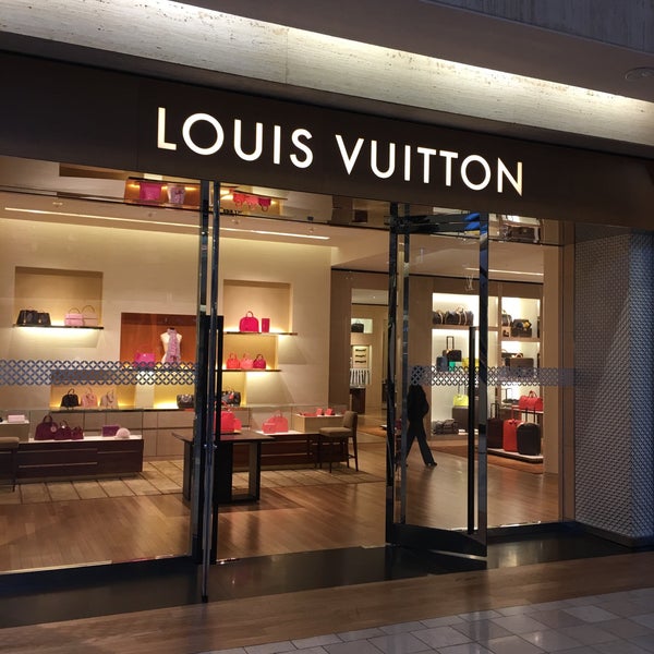 Vidhen produkte me vlerë 66 mijë dollarë te Louis Vuitton, publikohen pamjet e ikjes së hajdutëve