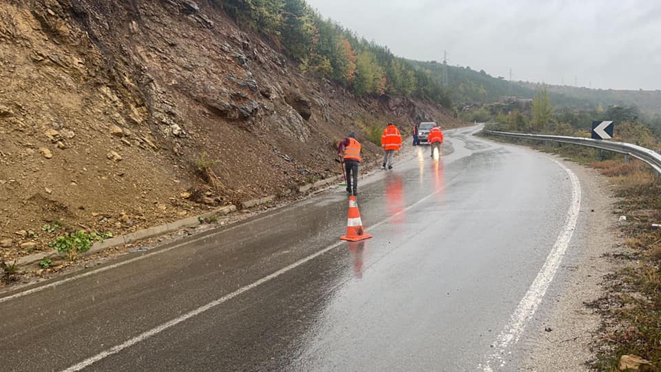 Reshje shiu në të gjithë vendin, ARRSH: Këto janë akset problematike, reduktoni shpejtësinë